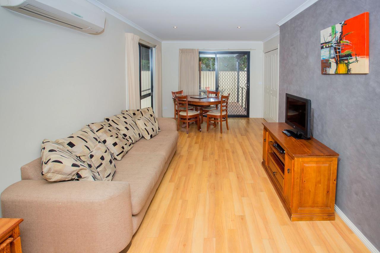 Big4 Traralgon Park Lane Holiday Park Exteriör bild