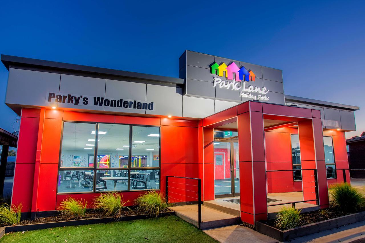 Big4 Traralgon Park Lane Holiday Park Exteriör bild