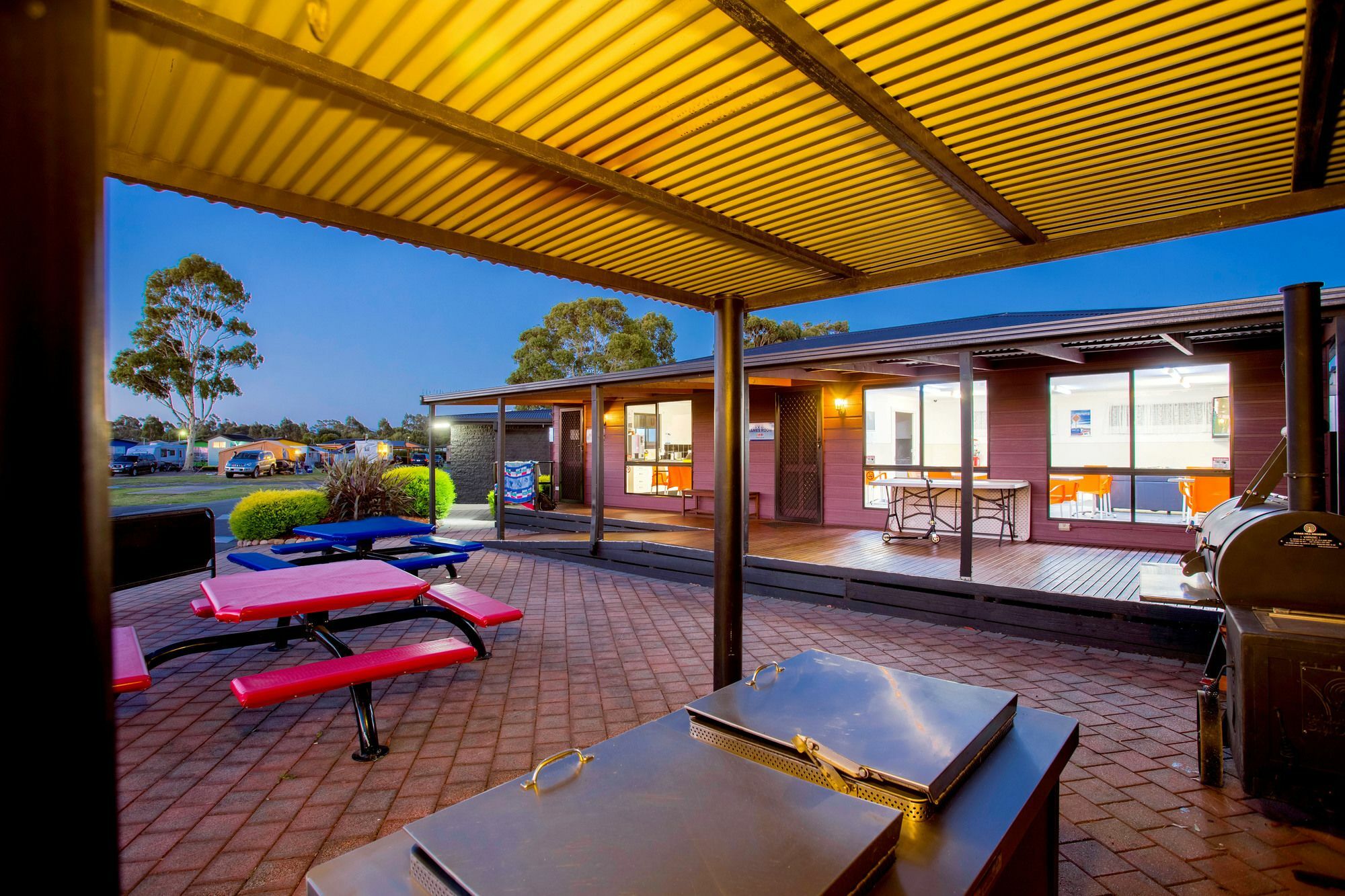 Big4 Traralgon Park Lane Holiday Park Exteriör bild