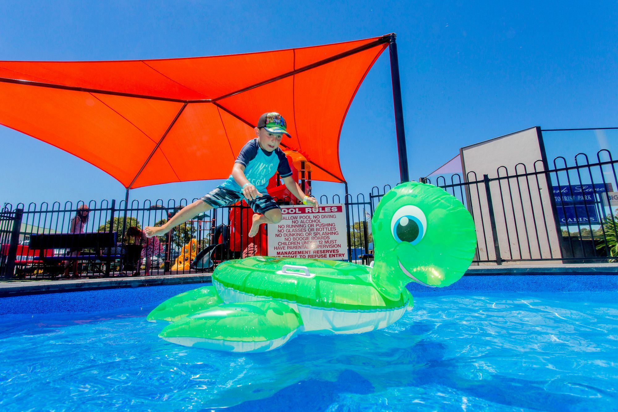 Big4 Traralgon Park Lane Holiday Park Exteriör bild